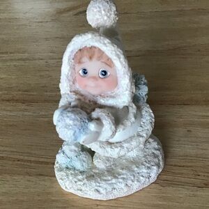 𝅺Dreamsicle “ Having a Ball “ snow angel figurine